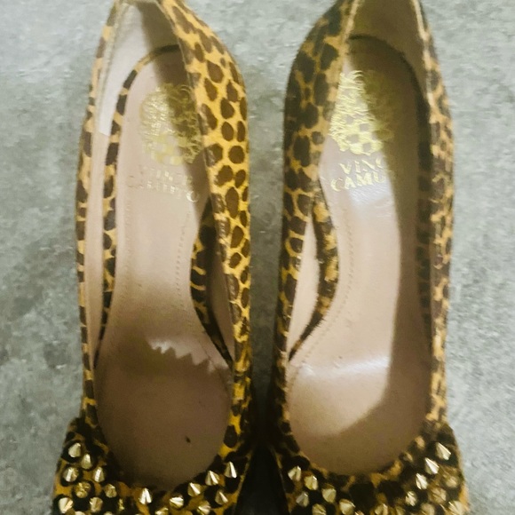 Vince Camuto heels worn only twice - Picture 2 of 4